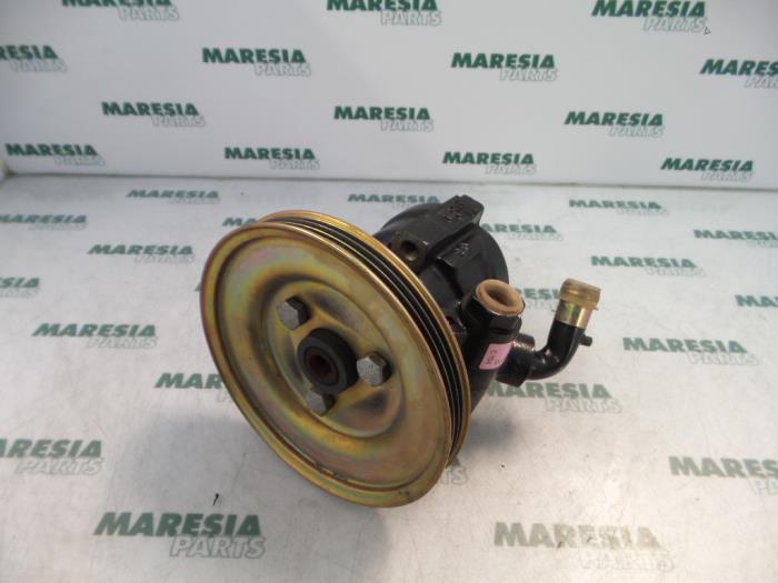 Gebruikte Pomp Servo Fiat Marea Weekend (185BX/CX) 1.6 SX,ELX 16V Prijs € 40,00 Margeregeling aangeboden door Maresia Parts