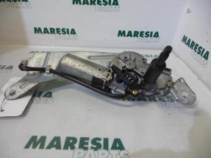 Gebruikte Ruitenwissermotor achter Renault Laguna I (B56) 1.9 dTi Prijs € 20,00 Margeregeling aangeboden door Maresia Parts