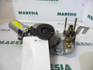 Gebruikte Ruitenwissermotor achter Renault Laguna I Grandtour (K56) 1.9 dCi Prijs € 35,00 Margeregeling aangeboden door Maresia Parts