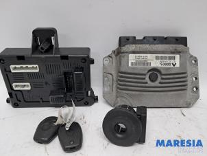 Gebruikte Computer Motormanagement Renault Clio III (BR/CR) 1.4 16V Prijs € 250,00 Margeregeling aangeboden door Maresia Parts