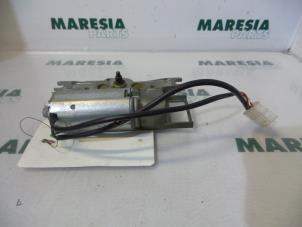 Gebruikte Ruitenwissermotor achter Citroen Saxo 1.4i SX,VSX Prijs € 25,00 Margeregeling aangeboden door Maresia Parts