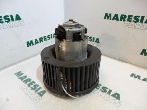 Gebruikte Kachel Ventilatiemotor Citroen C2 (JM) 1.6 16V VTR Prijs € 25,00 Margeregeling aangeboden door Maresia Parts