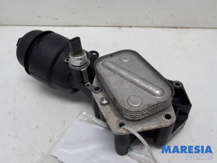 Gebruikte Oliefilterhuis Fiat Punto III (199) 0.9 TwinAir Turbo 100 Prijs € 109,99 Margeregeling aangeboden door Maresia Parts