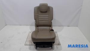 Gebruikte Stoel achter Renault Scénic III (JZ) 2.0 16V CVT Prijs € 120,00 Margeregeling aangeboden door Maresia Parts