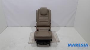 Gebruikte Stoel achter Renault Scénic III (JZ) 2.0 16V CVT Prijs € 120,00 Margeregeling aangeboden door Maresia Parts