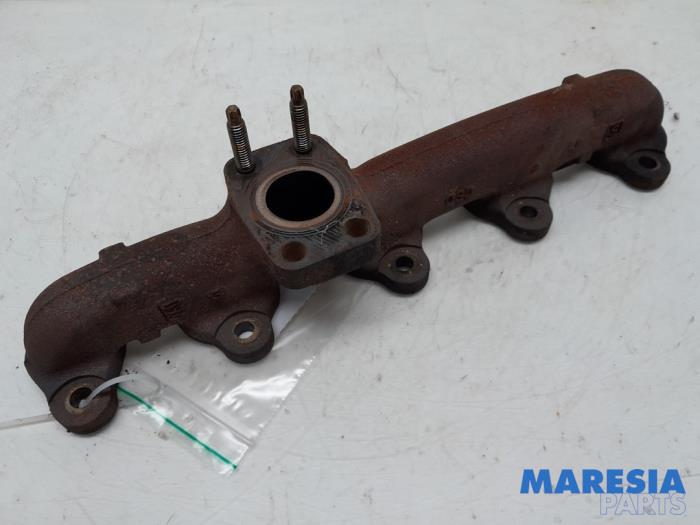 Gebruikte Spruitstuk Uitlaat Peugeot Expert (V1/VA/VB/VE/VF/VT/VY) 1.6 Blue HDi 95 16V Prijs € 30,19 Inclusief btw aangeboden door Maresia Parts