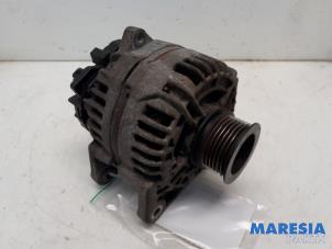 Gebruikte Dynamo Renault Clio III (BR/CR) 1.4 16V Prijs € 75,00 Margeregeling aangeboden door Maresia Parts