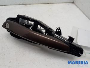 Gebruikte Deurgreep 2Deurs links Peugeot Expert (V1/VA/VB/VE/VF/VT/VY) 2.0 Blue HDi 120 16V Prijs € 42,34 Inclusief btw aangeboden door Maresia Parts