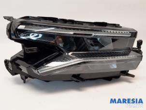 Gebruikte Rechter Koplamp Citroen C5 Aircross I (A4/AC/AJ/AR) 1.6 Hybrid 225 16V Prijs € 302,50 Inclusief btw aangeboden door Maresia Parts