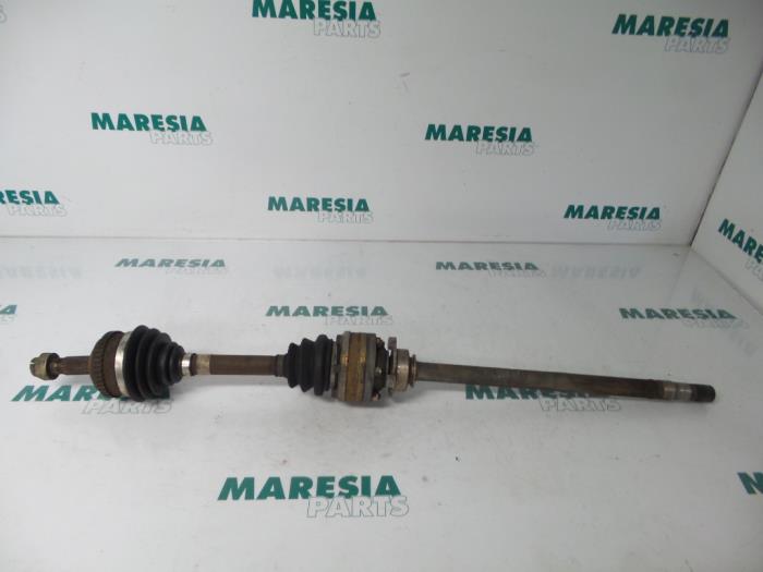 Gebruikte Steekas rechts-voor Fiat Marea Weekend (185BX/CX) 2.0 HLX 20V Prijs € 35,00 Margeregeling aangeboden door Maresia Parts