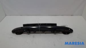 Gebruikte Bumperbalk achter Peugeot 307 CC (3B) 2.0 16V Prijs € 35,00 Margeregeling aangeboden door Maresia Parts