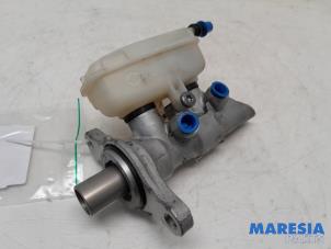 Gebruikte Hoofdremcilinder Renault Scénic III (JZ) 2.0 16V CVT Prijs € 39,99 Margeregeling aangeboden door Maresia Parts