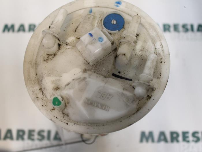 Gebruikte Tank element Pomp Renault Scénic II (JM) 1.5 dCi 105 FAP Prijs € 45,00 Margeregeling aangeboden door Maresia Parts