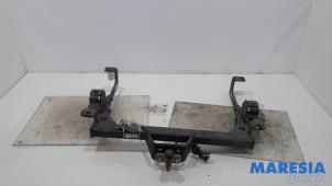 Gebruikte Trekhaak Renault Master III (MA/MB/MC/MD/MH/MF/MG/MH) 2.3 dCi 135 16V FWD Prijs € 181,50 Inclusief btw aangeboden door Maresia Parts