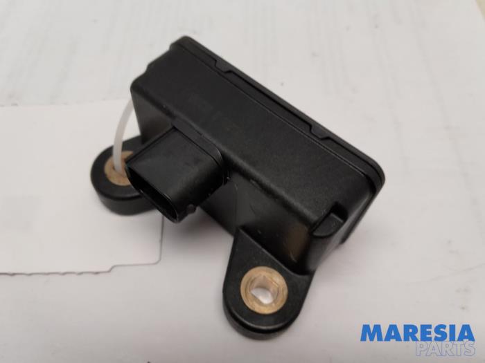 Gebruikte Esp computer Renault Scénic III (JZ) 2.0 16V CVT Prijs € 19,50 Margeregeling aangeboden door Maresia Parts