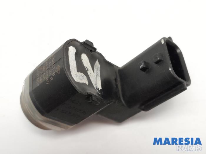PDC Sensor van een Renault Scénic III (JZ) 2.0 16V CVT 2010