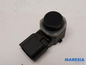 Gebruikte Sensor PDC Renault Scénic III (JZ) 2.0 16V CVT Prijs € 19,50 Margeregeling aangeboden door Maresia Parts