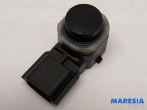 Gebruikte PDC Sensor Renault Scénic III (JZ) 2.0 16V CVT Prijs € 19,50 Margeregeling aangeboden door Maresia Parts