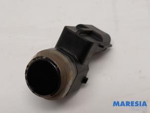 Gebruikte PDC Sensor Renault Scénic III (JZ) 2.0 16V CVT Prijs € 19,50 Margeregeling aangeboden door Maresia Parts