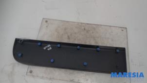 Gebruikte Sierstrip Renault Master III (MA/MB/MC/MD/MH/MF/MG/MH) 2.3 dCi 135 16V FWD Prijs € 90,75 Inclusief btw aangeboden door Maresia Parts