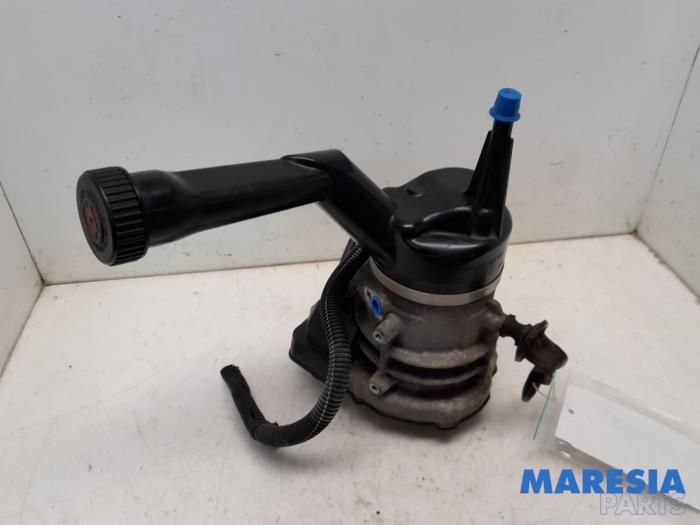 Gebruikte Servopomp Citroen C4 Grand Picasso (UA) 1.6 HDiF 16V 110 Prijs € 157,50 Margeregeling aangeboden door Maresia Parts