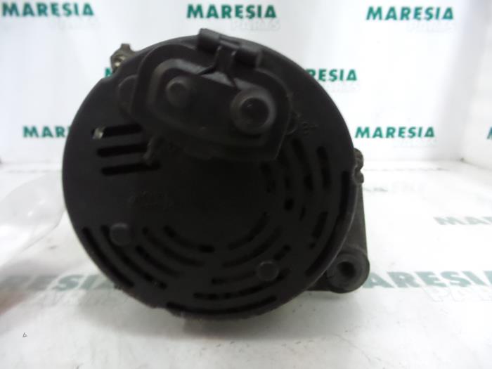 Dynamo van een Lancia Dedra 1.8 GT 16V VVT 1997