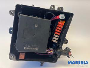 Gebruikte Zekeringkast Renault Master III (MA/MB/MC/MD/MH/MF/MG/MH) 2.3 dCi 135 16V FWD Prijs € 363,00 Inclusief btw aangeboden door Maresia Parts