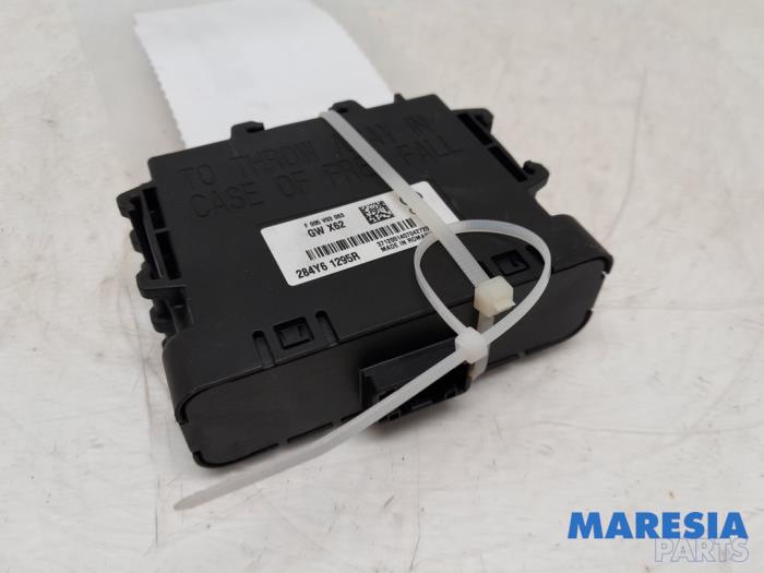 Gebruikte Bodycontrol Module Renault Master III (MA/MB/MC/MD/MH/MF/MG/MH) 2.3 dCi 135 16V FWD Prijs € 108,89 Inclusief btw aangeboden door Maresia Parts