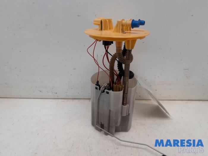Gebruikte Tank element Pomp Renault Master III (MA/MB/MC/MD/MH/MF/MG/MH) 2.3 dCi 135 16V FWD Prijs € 102,85 Inclusief btw aangeboden door Maresia Parts