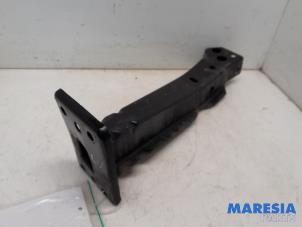 Gebruikte Frontdeel steun Fiat 500 (312) 1.2 Prijs € 25,00 Margeregeling aangeboden door Maresia Parts