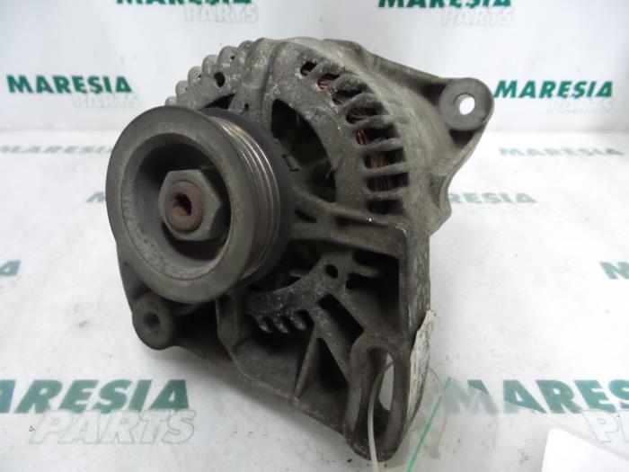 Gebruikte Dynamo Lancia Ypsilon (840) 1.1 Elefantina Blu Prijs € 35,00 Margeregeling aangeboden door Maresia Parts