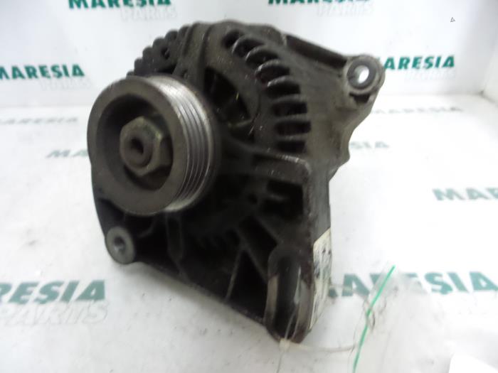 Gebruikte Dynamo Lancia Ypsilon (840) 1.1 Elefantina Blu Prijs € 35,00 Margeregeling aangeboden door Maresia Parts