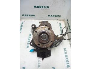 Gebruikte Asschenkel links-voor Citroen C5 I Break (DE) 1.8 16V Prijs € 35,00 Margeregeling aangeboden door Maresia Parts