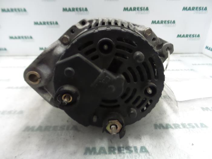 Dynamo van een Renault Megane Scénic (JA) 1.6 RT 1999