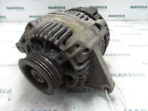 Gebruikte Dynamo Renault Megane Scénic (JA) 1.6 RT Prijs € 40,00 Margeregeling aangeboden door Maresia Parts