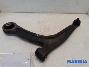 Gebruikte Draagarm onder links-voor Fiat 500 (312) 0.9 TwinAir 85 Prijs € 20,00 Margeregeling aangeboden door Maresia Parts