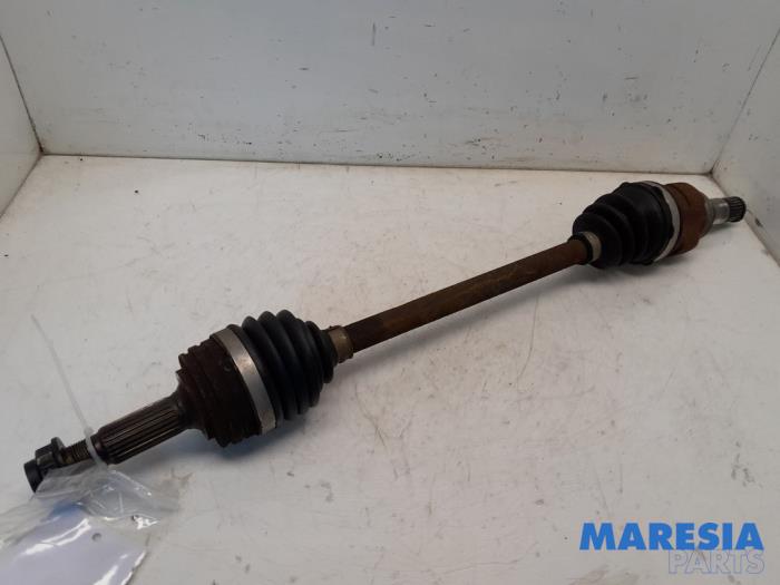 Gebruikte Steekas links-voor Citroen C1 1.0 12V Prijs € 30,00 Margeregeling aangeboden door Maresia Parts