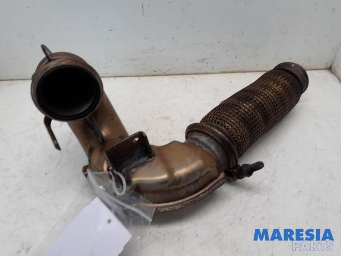 Gebruikte Uitlaat voorpijp Citroen C4 Grand Picasso (UA) 2.0 16V Autom. Prijs € 50,00 Margeregeling aangeboden door Maresia Parts