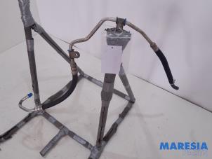 Gebruikte Servoleiding Peugeot 508 SW (8E/8U) 1.6 THP 16V Prijs € 30,00 Margeregeling aangeboden door Maresia Parts