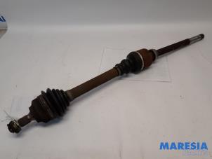 Gebruikte Homokineetas rechts-voor Peugeot 307 CC (3B) 2.0 16V Prijs € 30,00 Margeregeling aangeboden door Maresia Parts