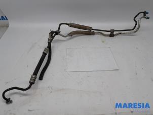 Gebruikte Servoleiding Peugeot 307 CC (3B) 2.0 16V Prijs € 45,00 Margeregeling aangeboden door Maresia Parts