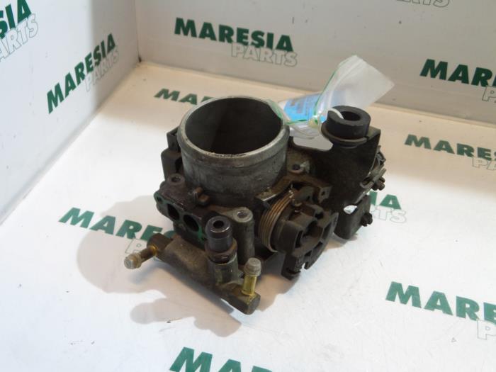 Gebruikte Gasklephuis Fiat Marea Weekend (185BX/CX) 2.0 HLX 20V Prijs € 50,00 Margeregeling aangeboden door Maresia Parts
