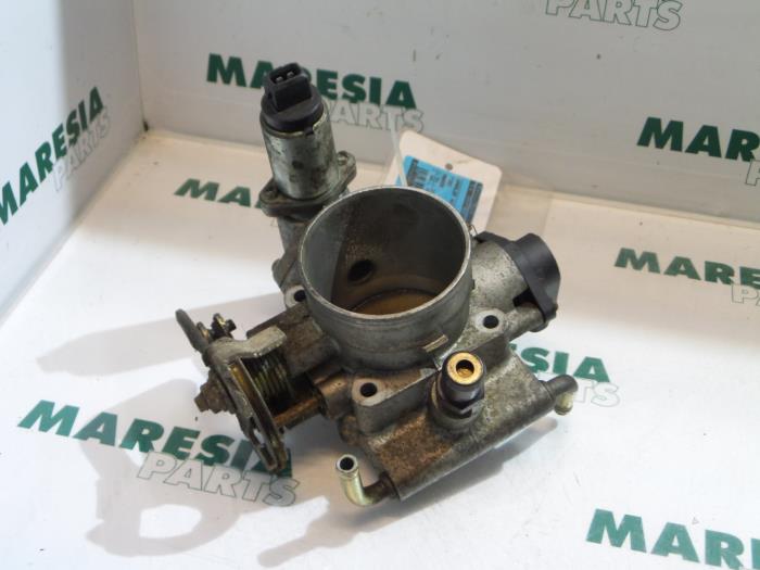 Gebruikte Gasklephuis Fiat Marea (185AX) 1.8 ELX 16V Prijs € 105,00 Margeregeling aangeboden door Maresia Parts