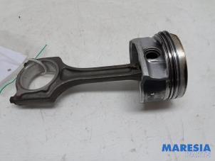 Gebruikte Drijfstang Citroen C4 Grand Picasso (3A) 1.6 16V VTi 120 Prijs € 50,00 Margeregeling aangeboden door Maresia Parts