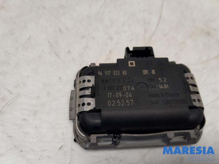 Gebruikte Regensensor Peugeot 307 CC (3B) 2.0 16V Prijs € 35,00 Margeregeling aangeboden door Maresia Parts