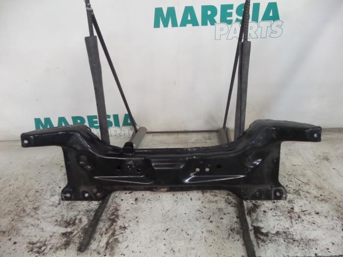 Gebruikte Subframe Fiat Doblo Cargo (223) 1.3 D 16V Multijet Prijs € 90,75 Inclusief btw aangeboden door Maresia Parts