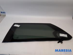 Gebruikte Deurruit 4Deurs links-achter Citroen C4 Cactus (0B/0P) 1.2 PureTech 82 12V Prijs € 49,99 Margeregeling aangeboden door Maresia Parts