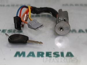 Gebruikte Kontaktslot + Sleutel Citroen Xantia (X2/X7) 1.8i Prijs € 65,00 Margeregeling aangeboden door Maresia Parts