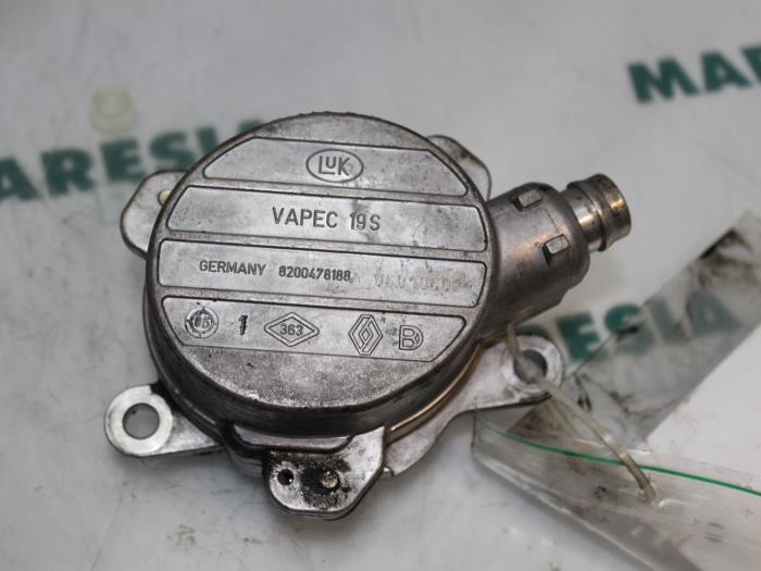 Gebruikte Vacuumpomp (Diesel) Renault Vel Satis (BJ) 2.2 dCi 150 16V Prijs € 24,95 Margeregeling aangeboden door Maresia Parts