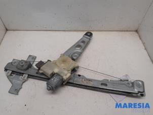 Gebruikte Ruitmechaniek 4Deurs links-voor Peugeot 5008 I (0A/0E) 1.6 HDiF 16V Prijs € 90,00 Margeregeling aangeboden door Maresia Parts